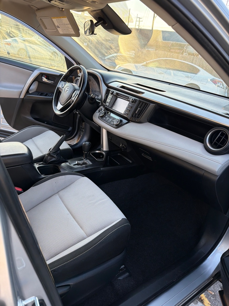 Toyota RAV4 XLE FWD 2018