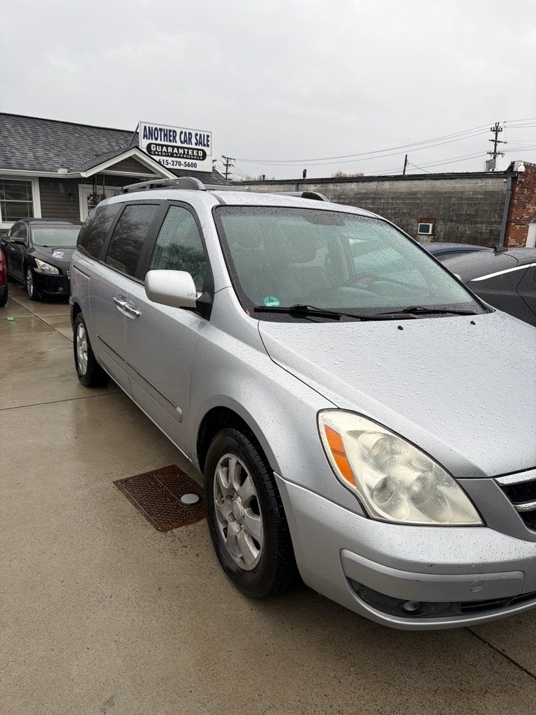 2007 Hyundai Entourage GLS