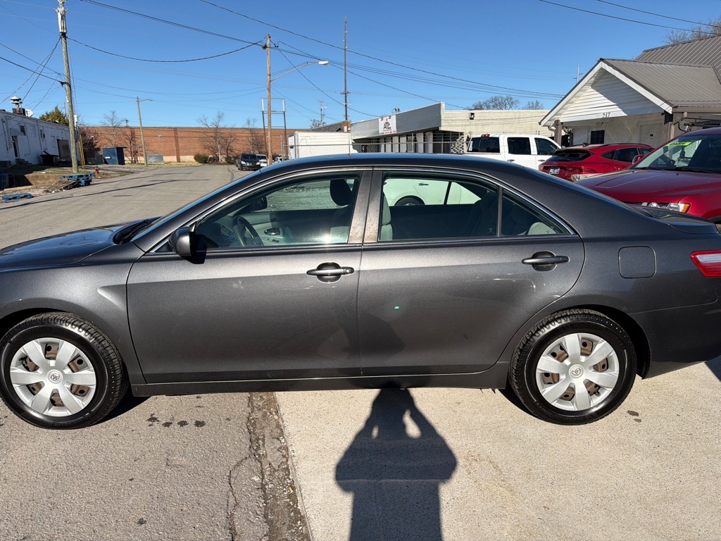 Toyota Camry SE 5-Spd AT 2009