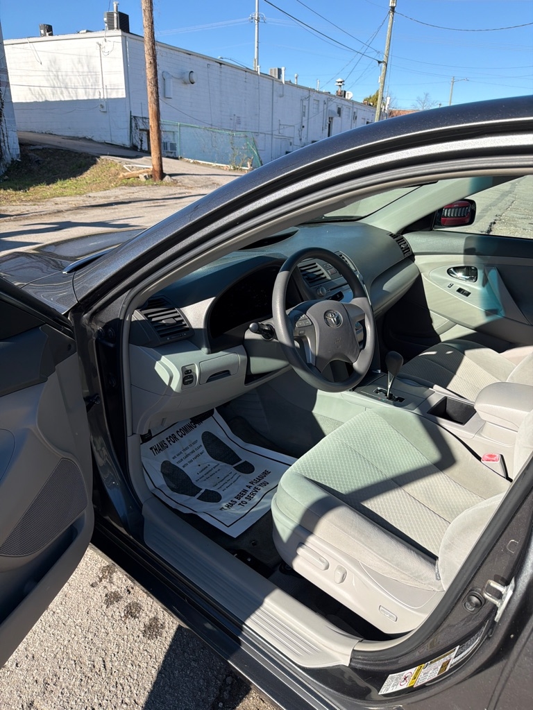 Toyota Camry SE 5-Spd AT 2009