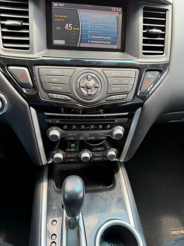 Nissan Pathfinder S 4WD 2014
