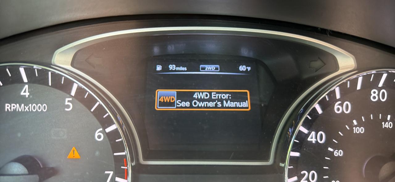 Nissan Pathfinder S 4WD 2014