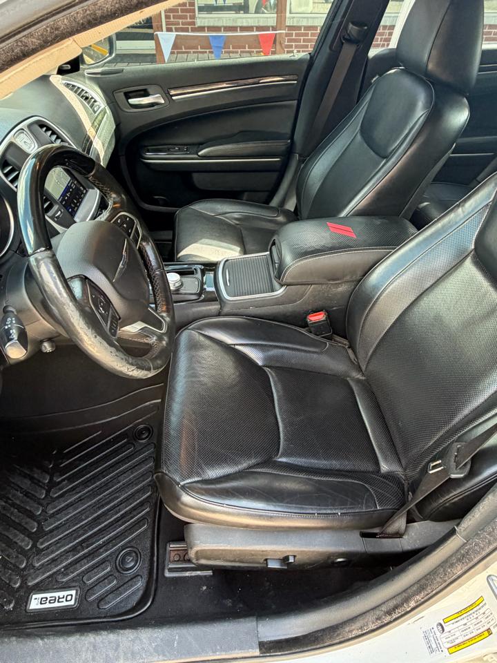 Chrysler 300 Limited RWD 2020