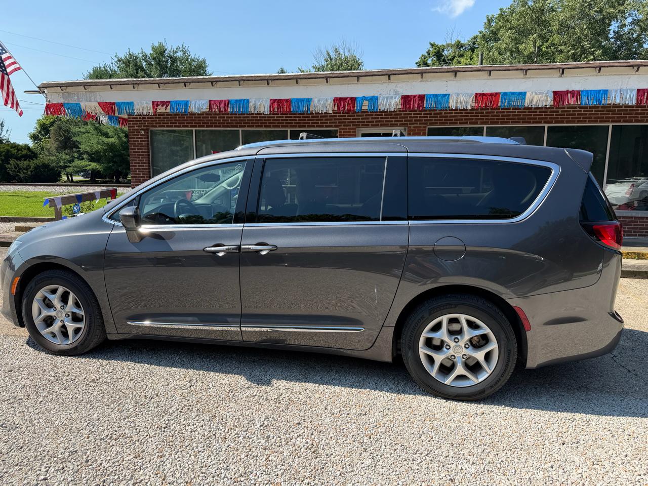 Chrysler Pacifica Touring-L Plus 2017