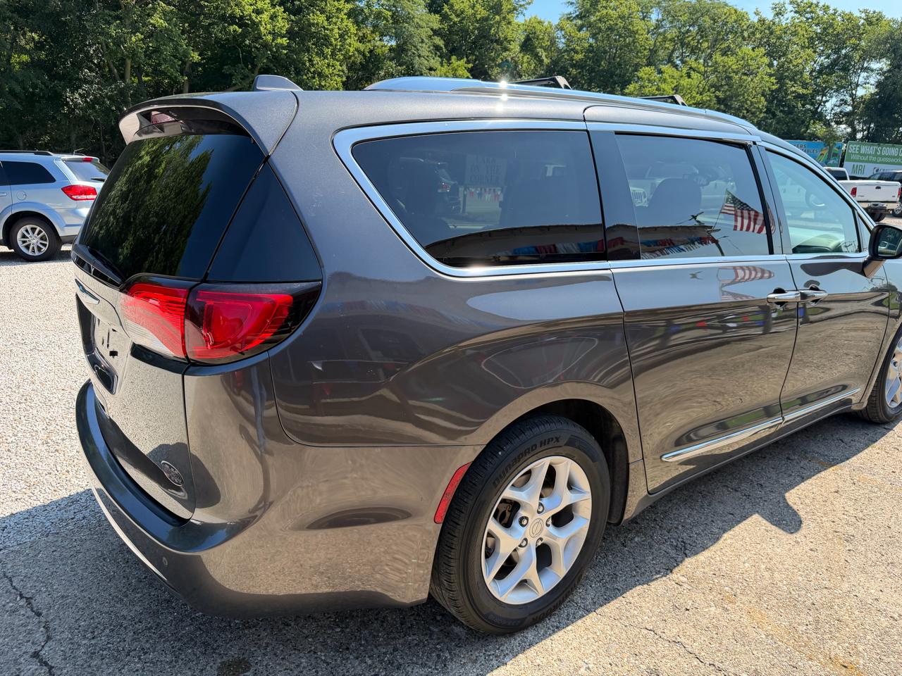 Chrysler Pacifica Touring-L Plus 2017