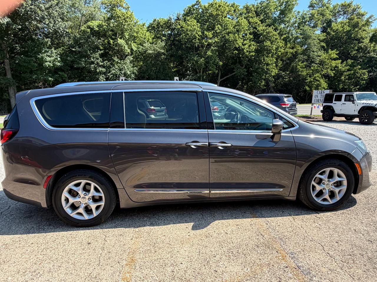 Chrysler Pacifica Touring-L Plus 2017