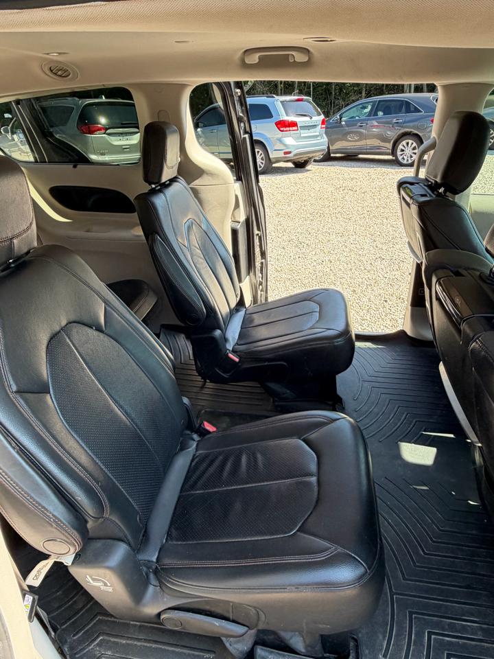 Chrysler Pacifica Touring-L Plus 2017
