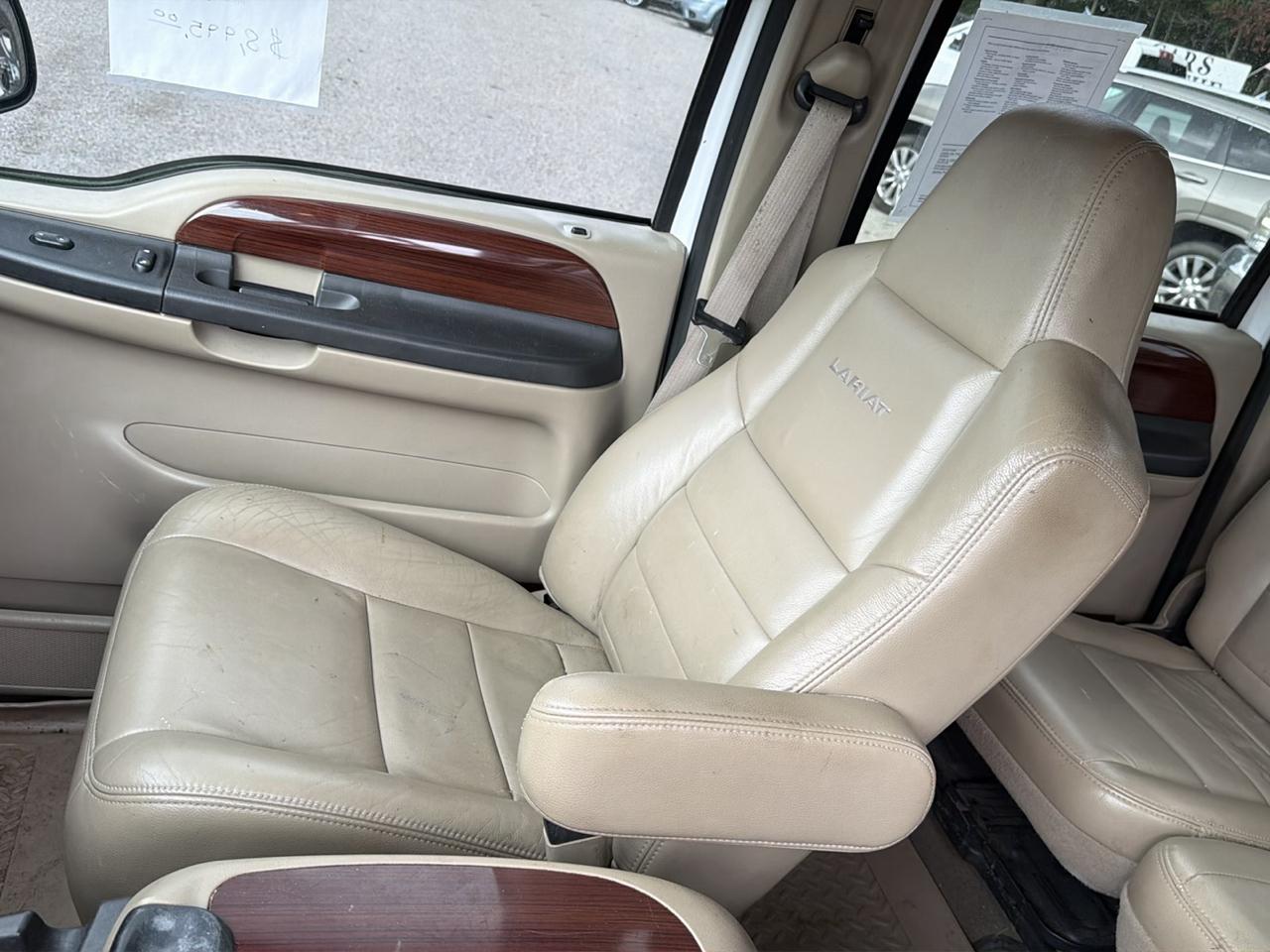 Ford F-350 SD XL Crew Cab 4WD DRW 2005