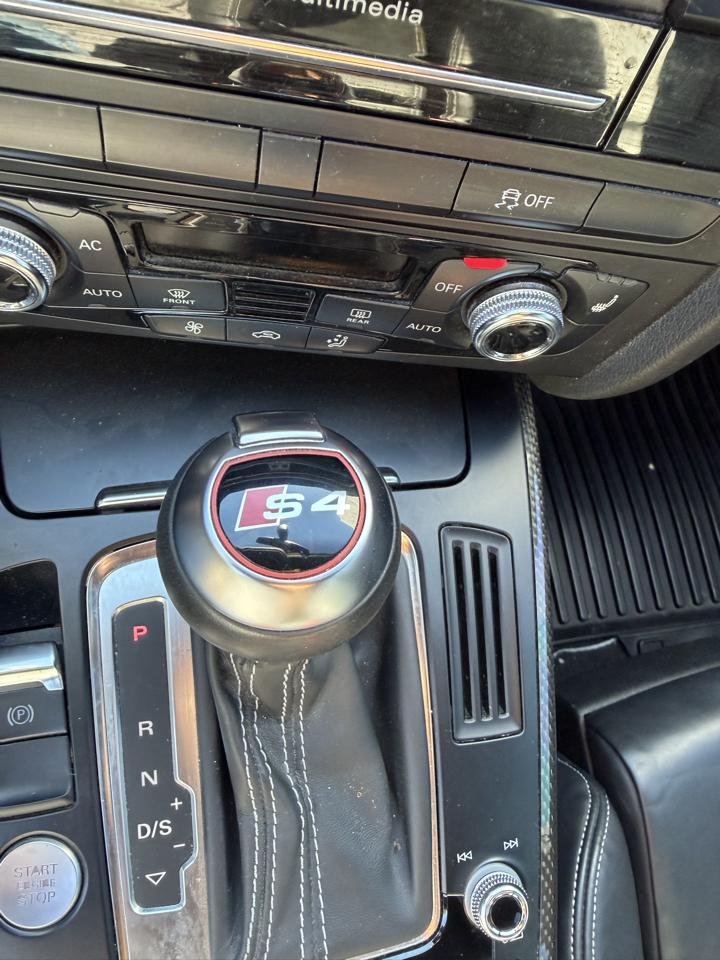 Audi S4 Sedan quattro S tronic 2013