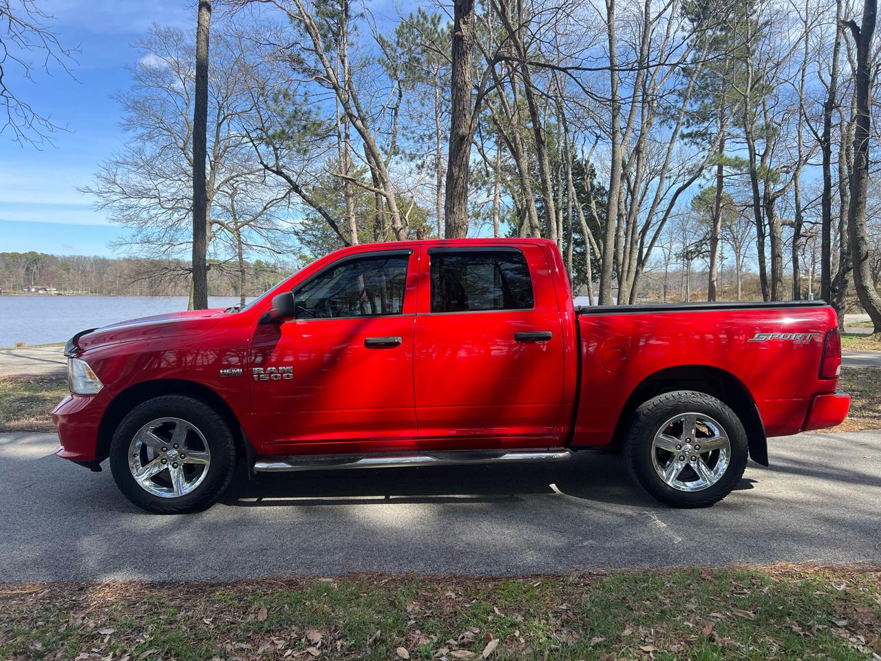 2015 RAM 1500 Tradesman Crew Cab SWB 4WD