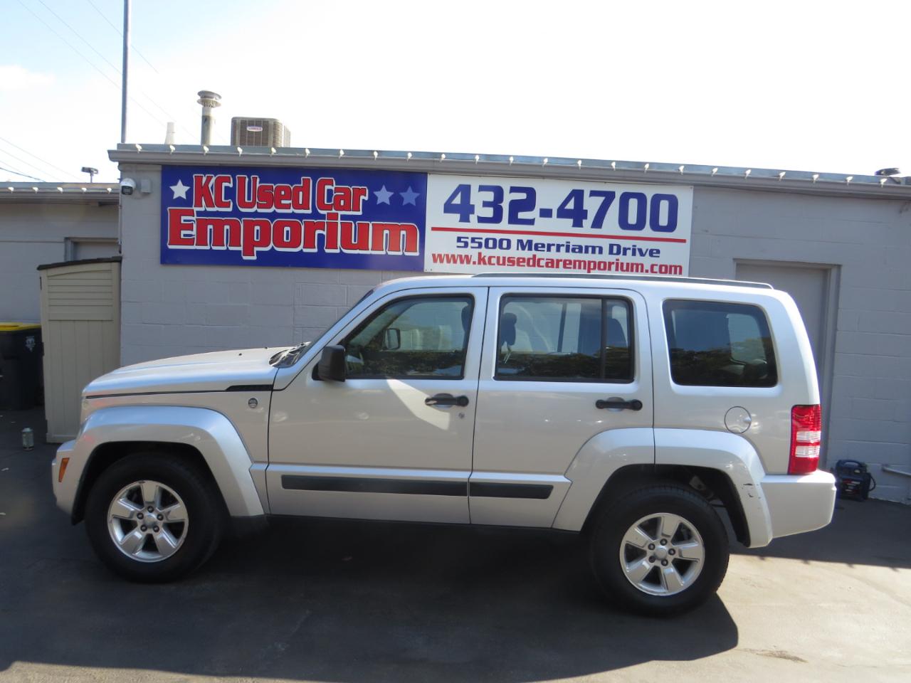 Jeep Liberty 4WD 4dr Sport 2011