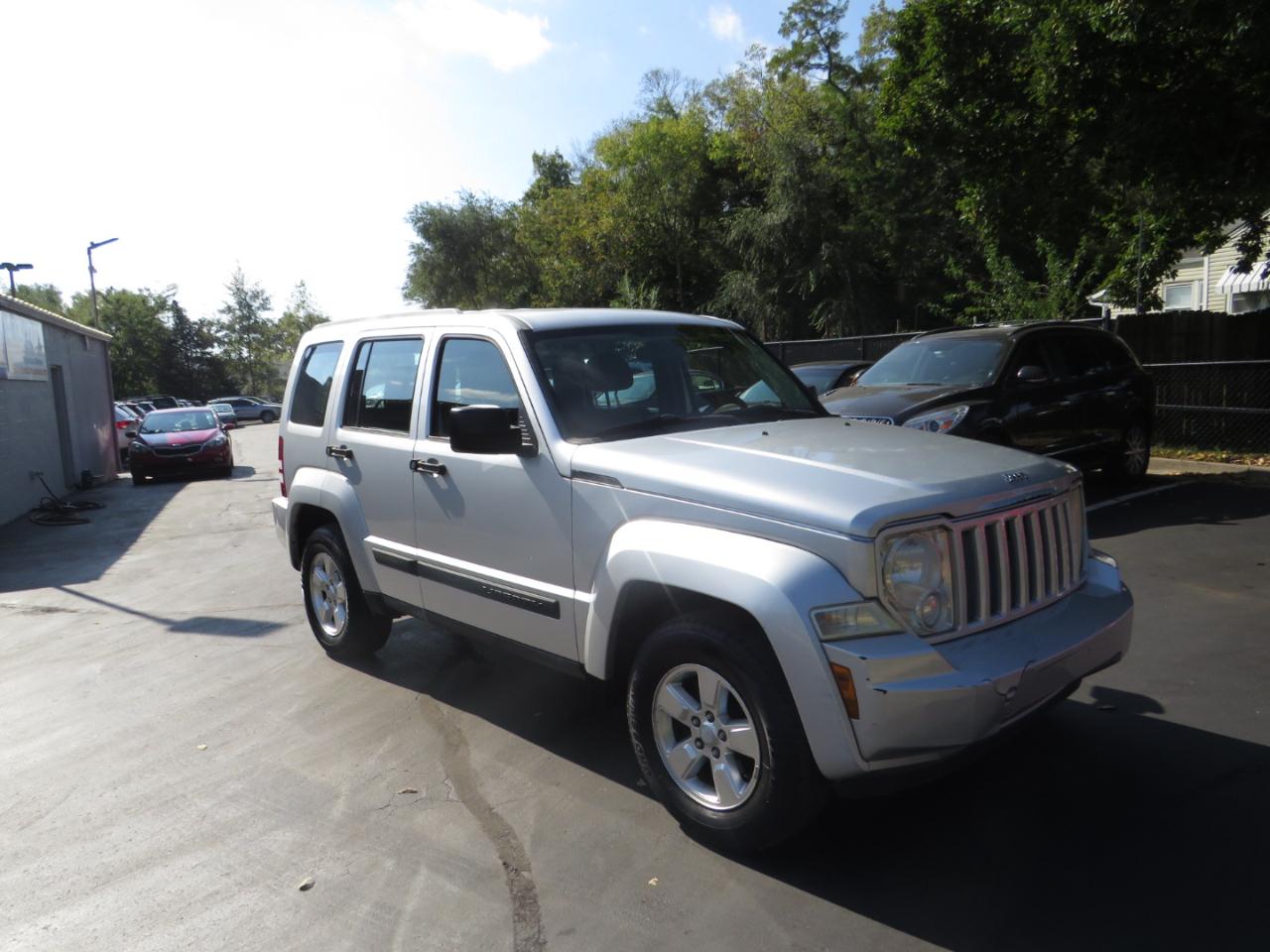 Jeep Liberty 4WD 4dr Sport 2011