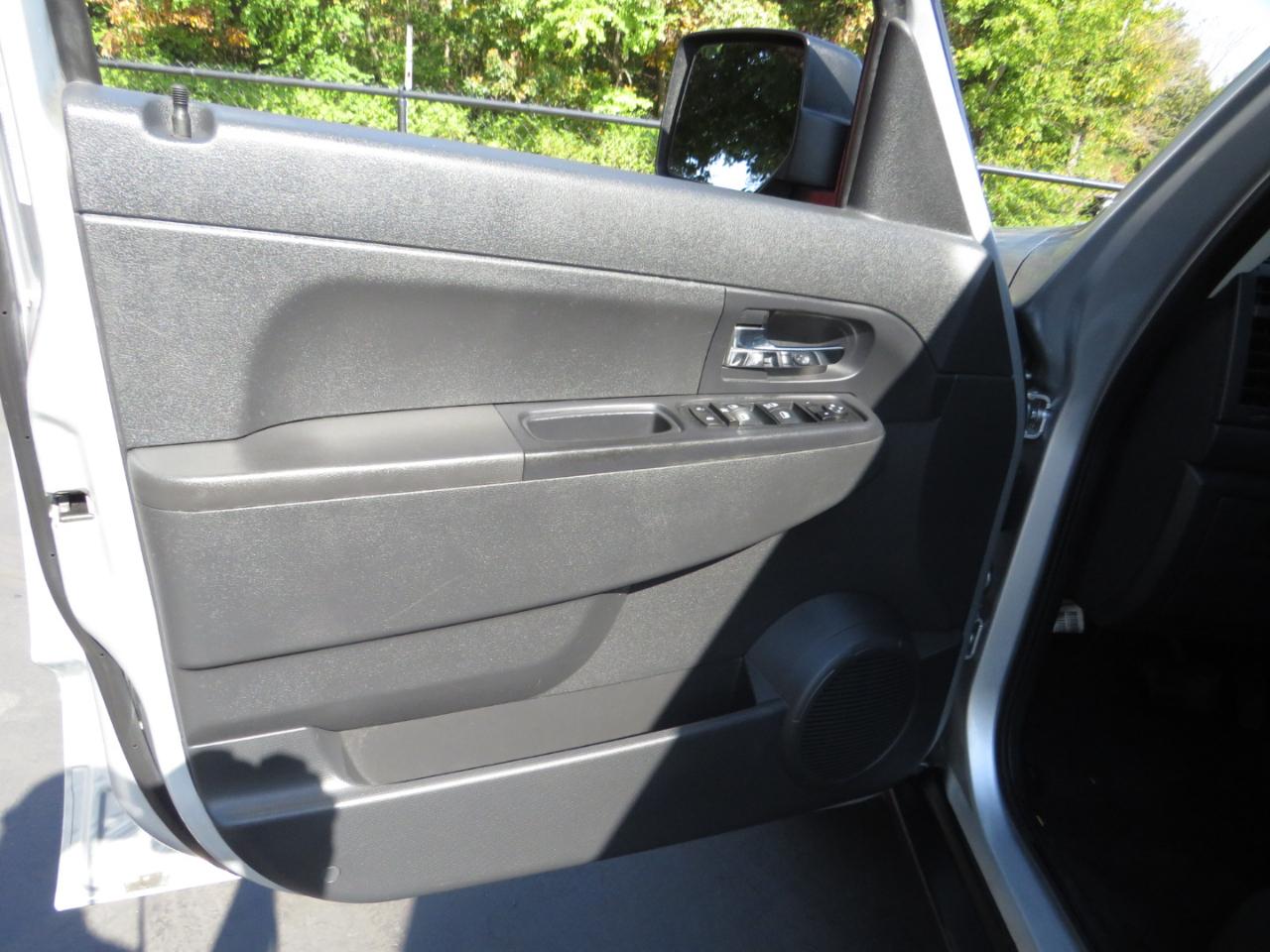 Jeep Liberty 4WD 4dr Sport 2011