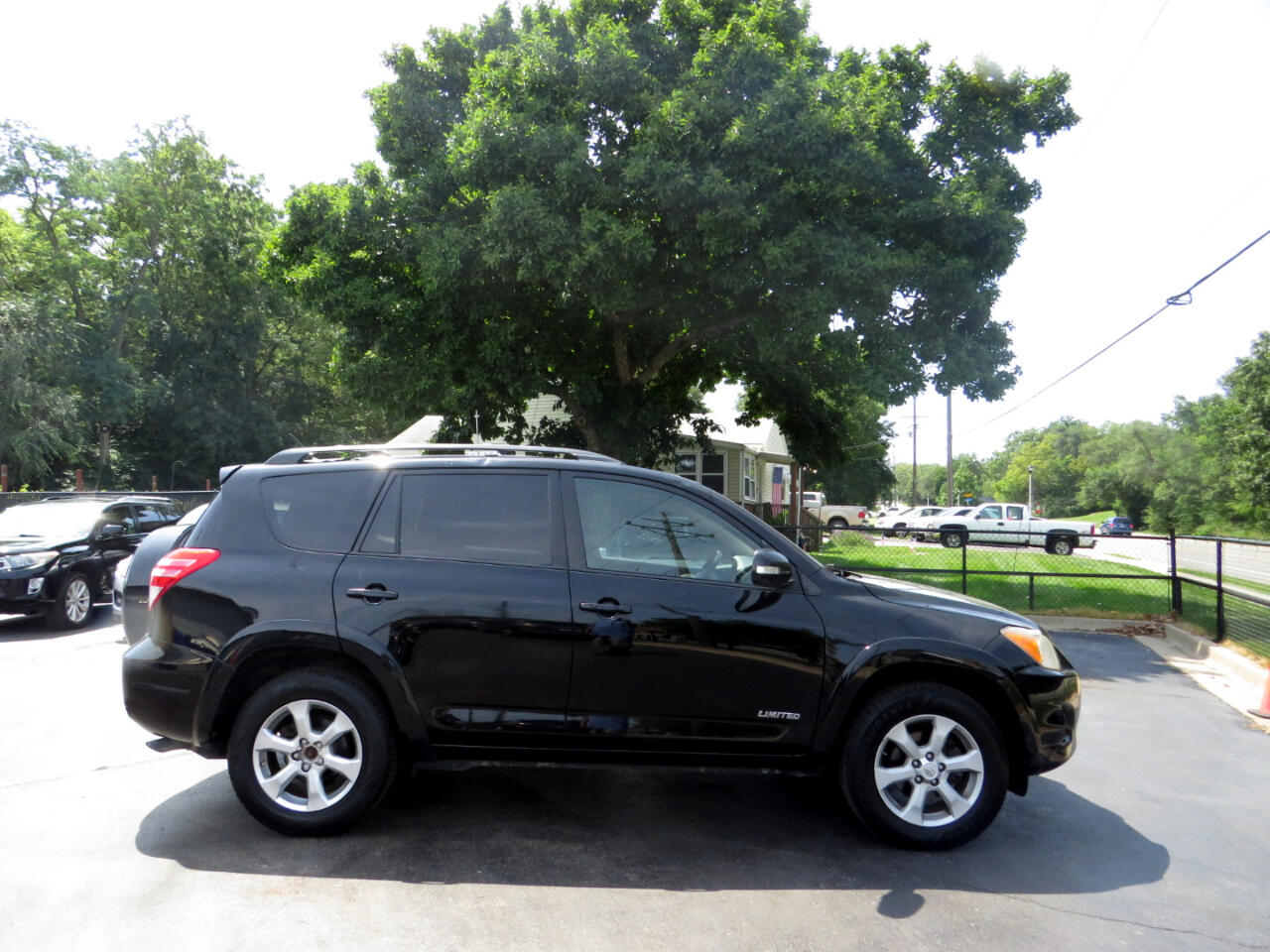 2011 Toyota RAV4 Limited photo 4