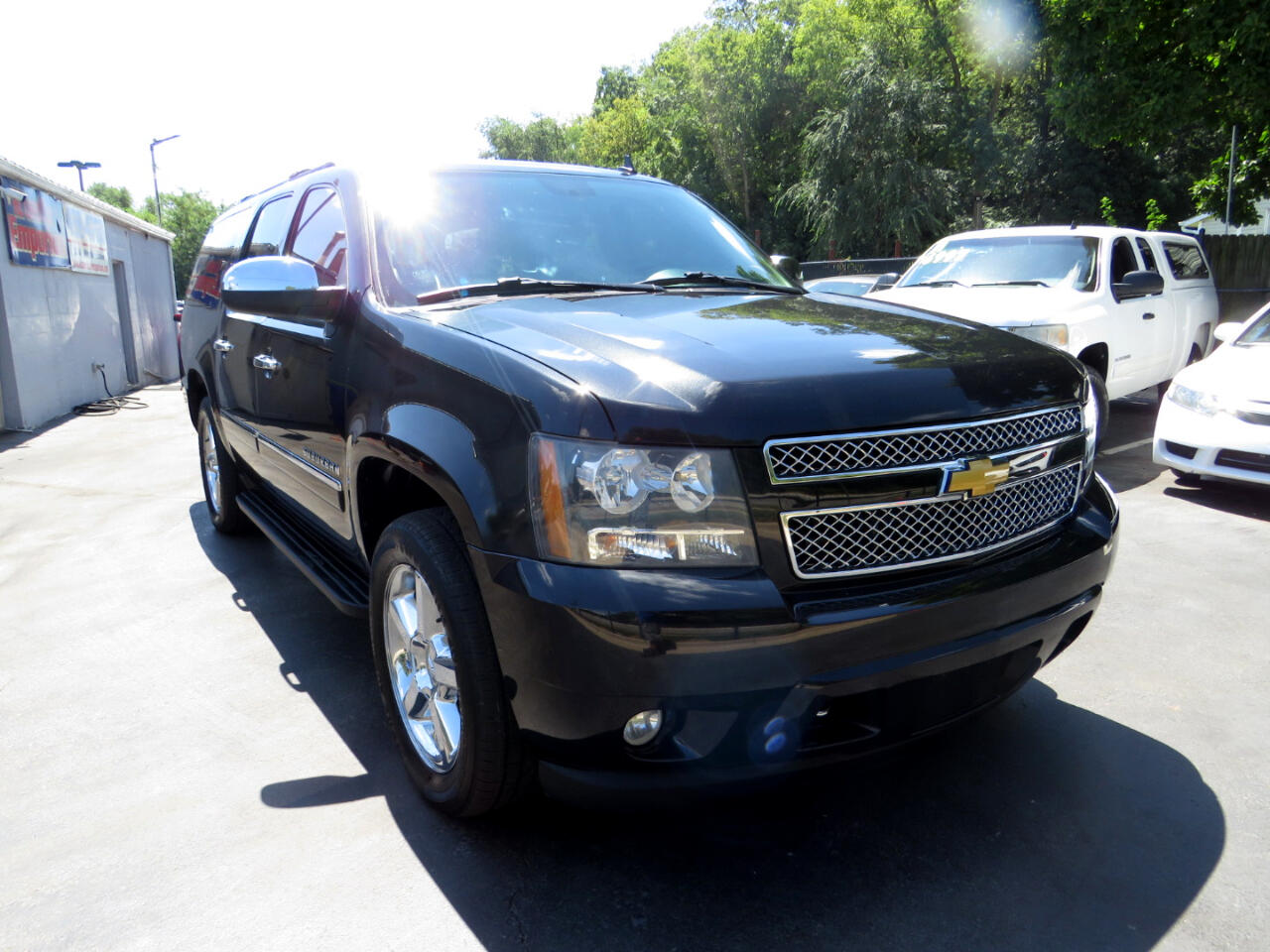 2012 Chevrolet Suburban 1500 LTZ photo 2