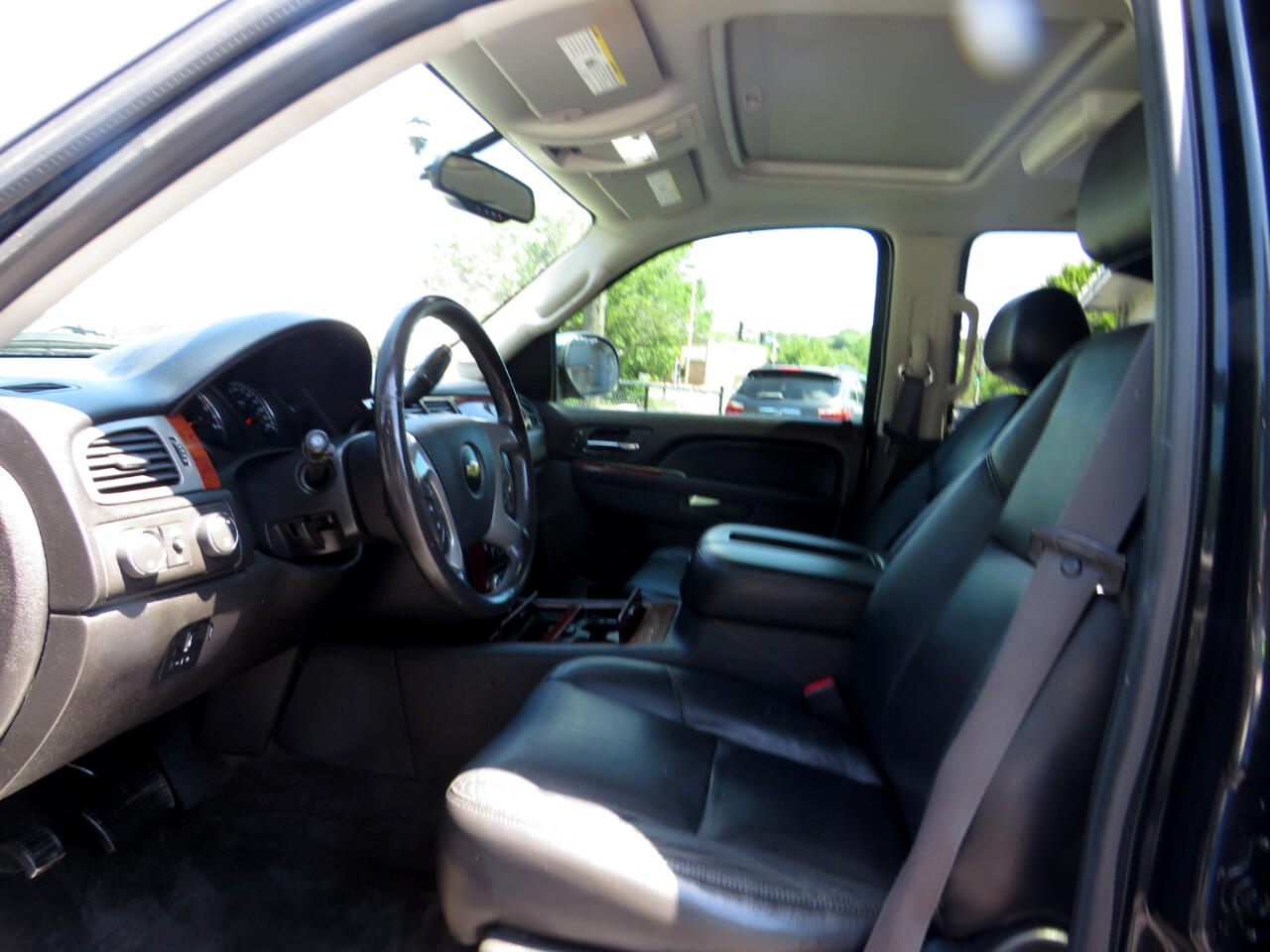 2012 Chevrolet Suburban 1500 LTZ photo 8
