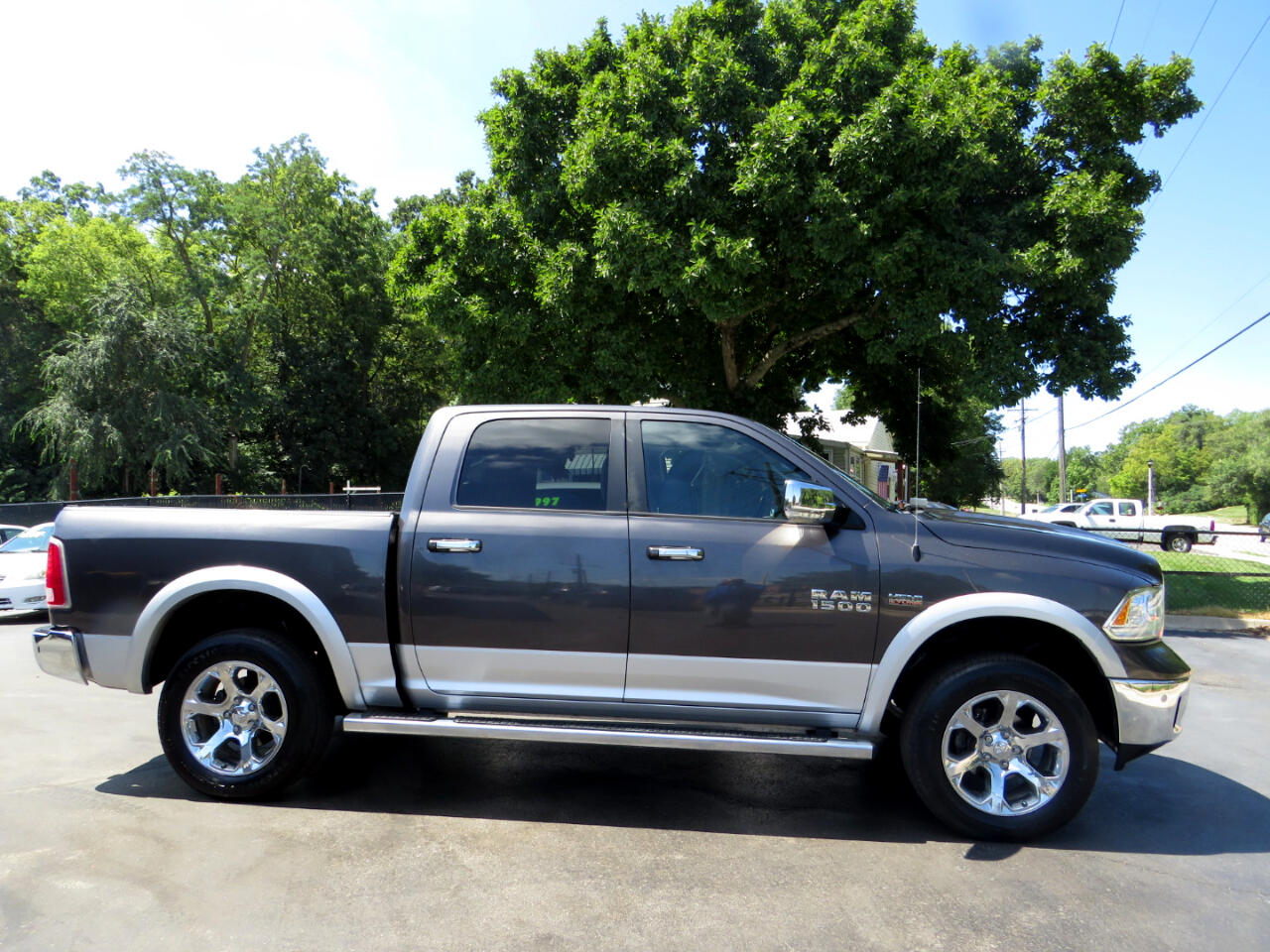 2015 Ram 1500 Laramie photo 4