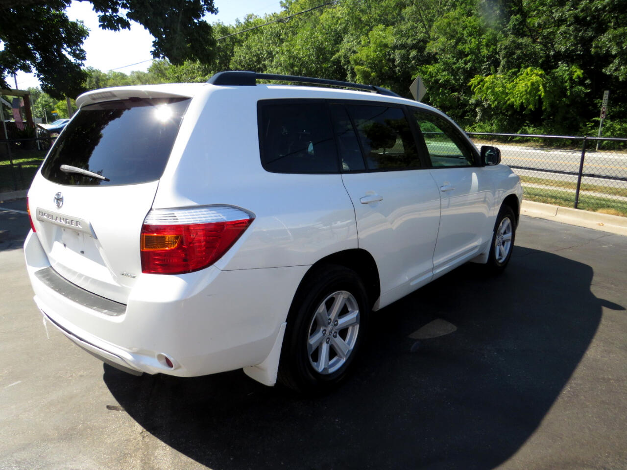 2010 Toyota Highlander Base photo 7