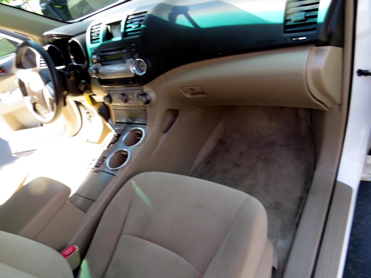 2010 Toyota Highlander Base photo 15