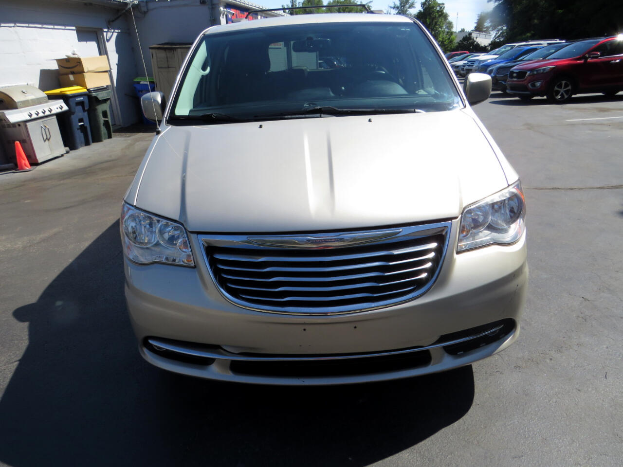 2015 Chrysler Town & Country Touring photo 3