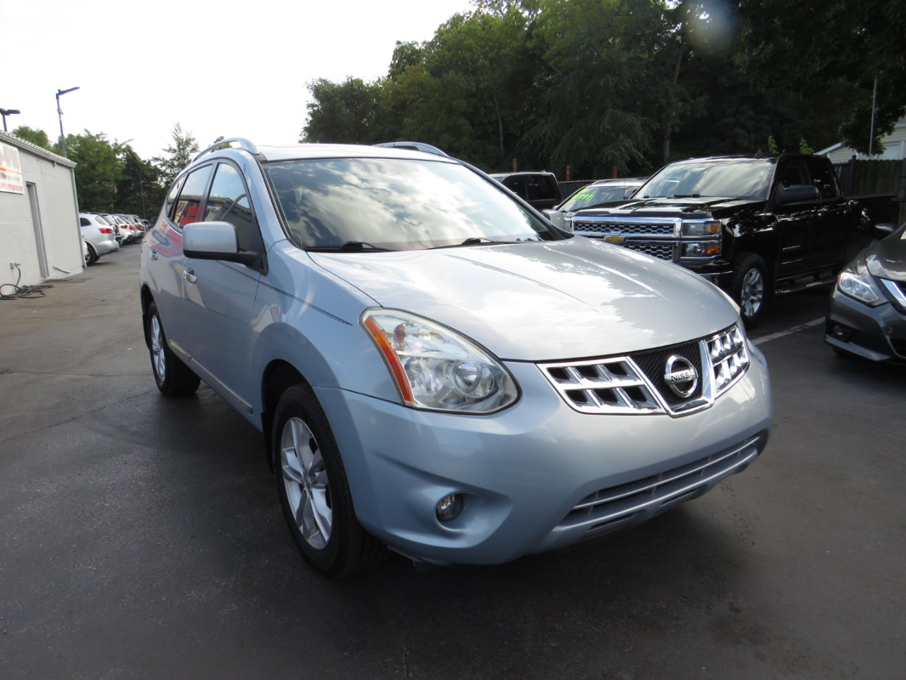 2013 Nissan Rogue AWD SV photo 4