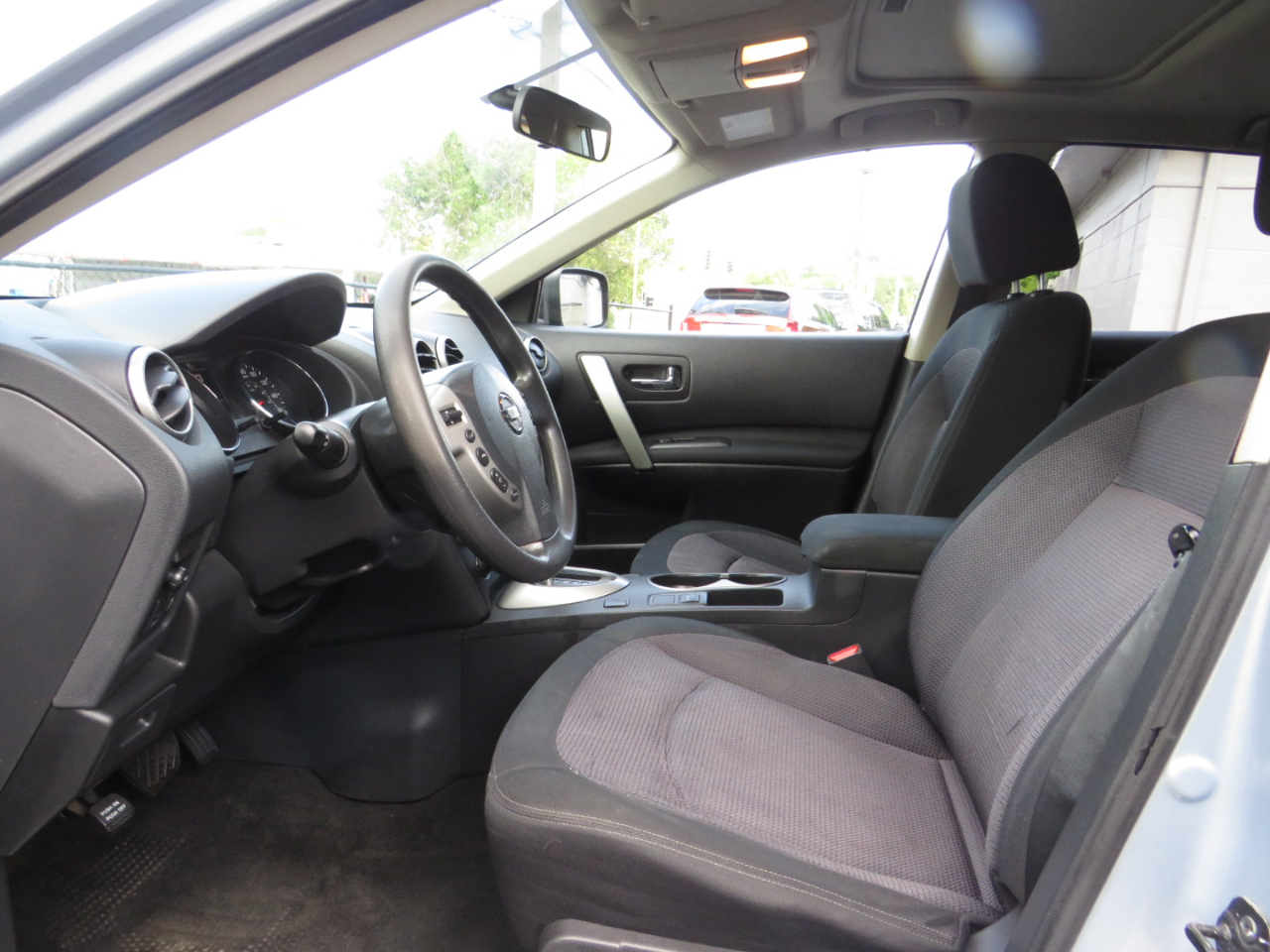 2013 Nissan Rogue AWD SV photo 11