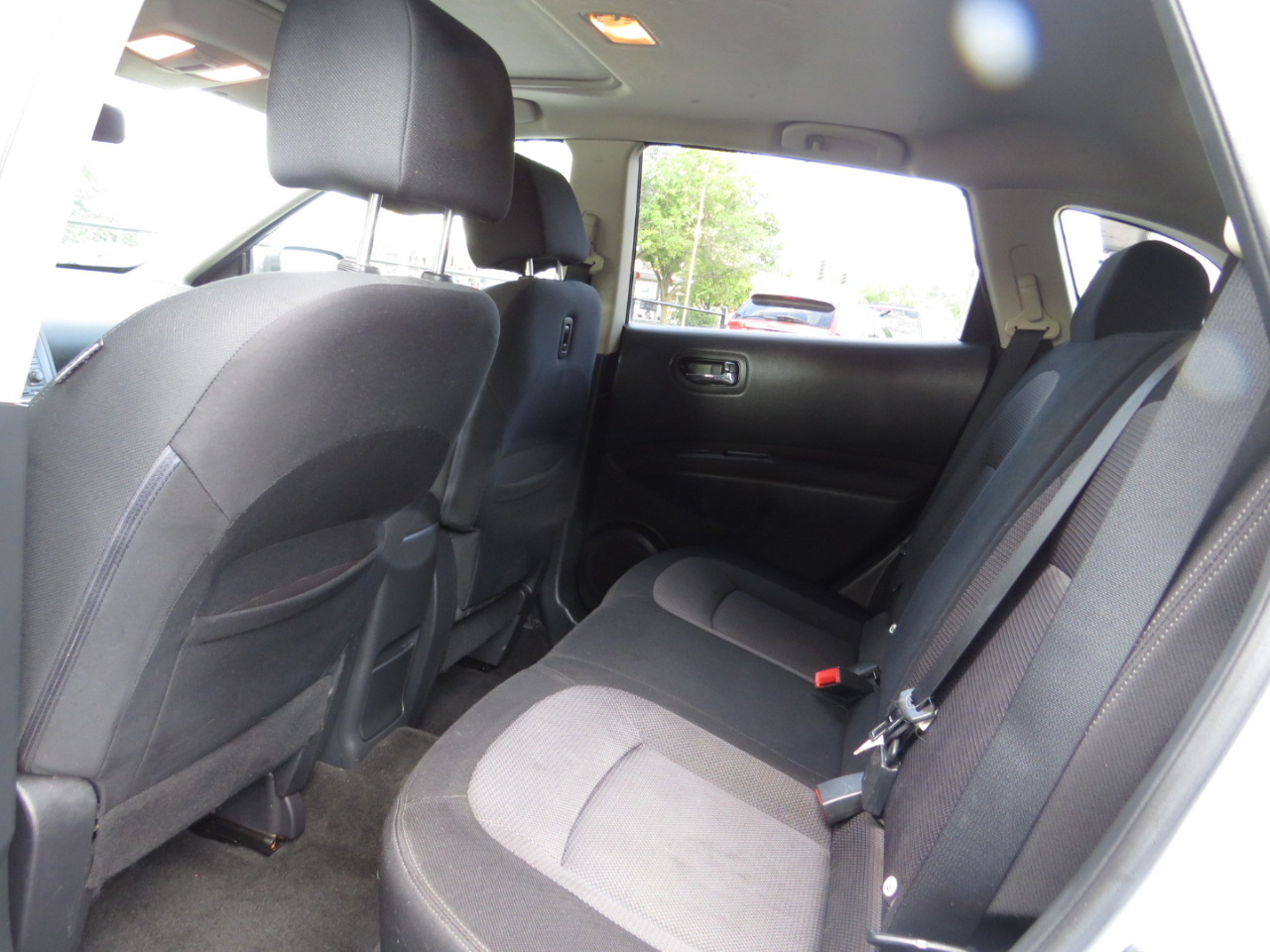 2013 Nissan Rogue AWD SV photo 12