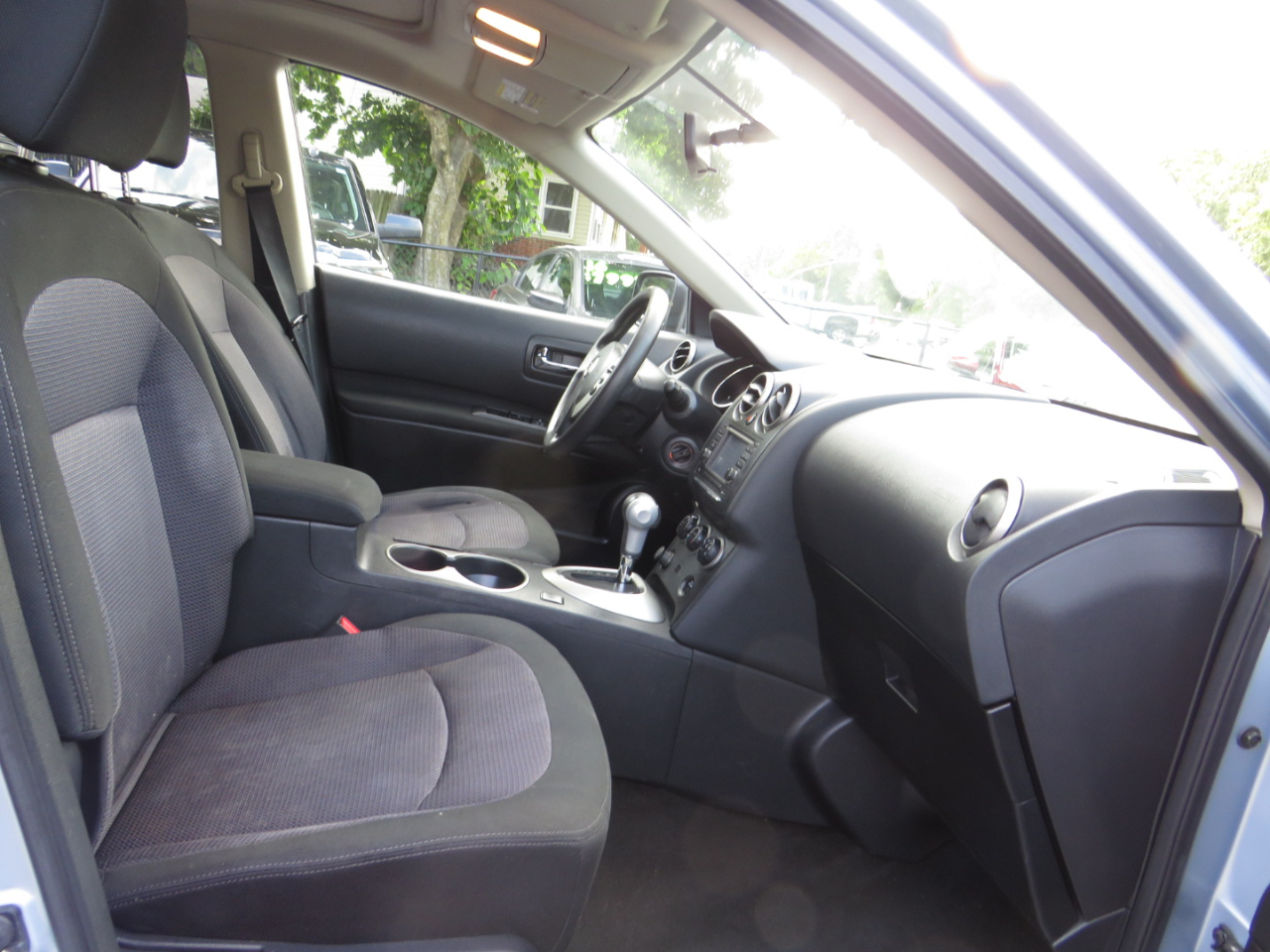 2013 Nissan Rogue AWD SV photo 16
