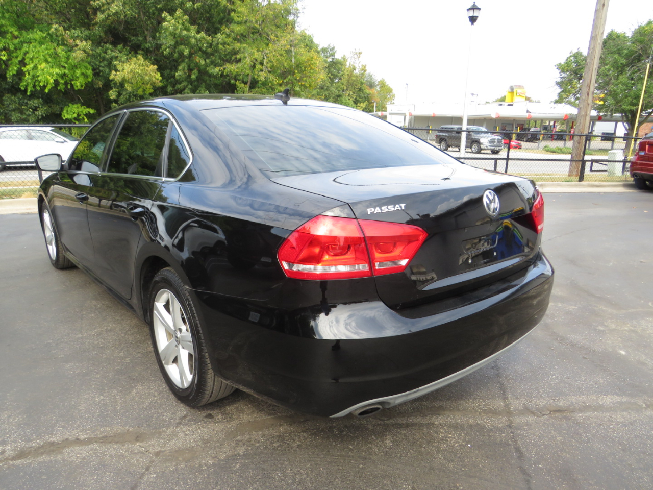 2013 Volkswagen Passat SE photo 7