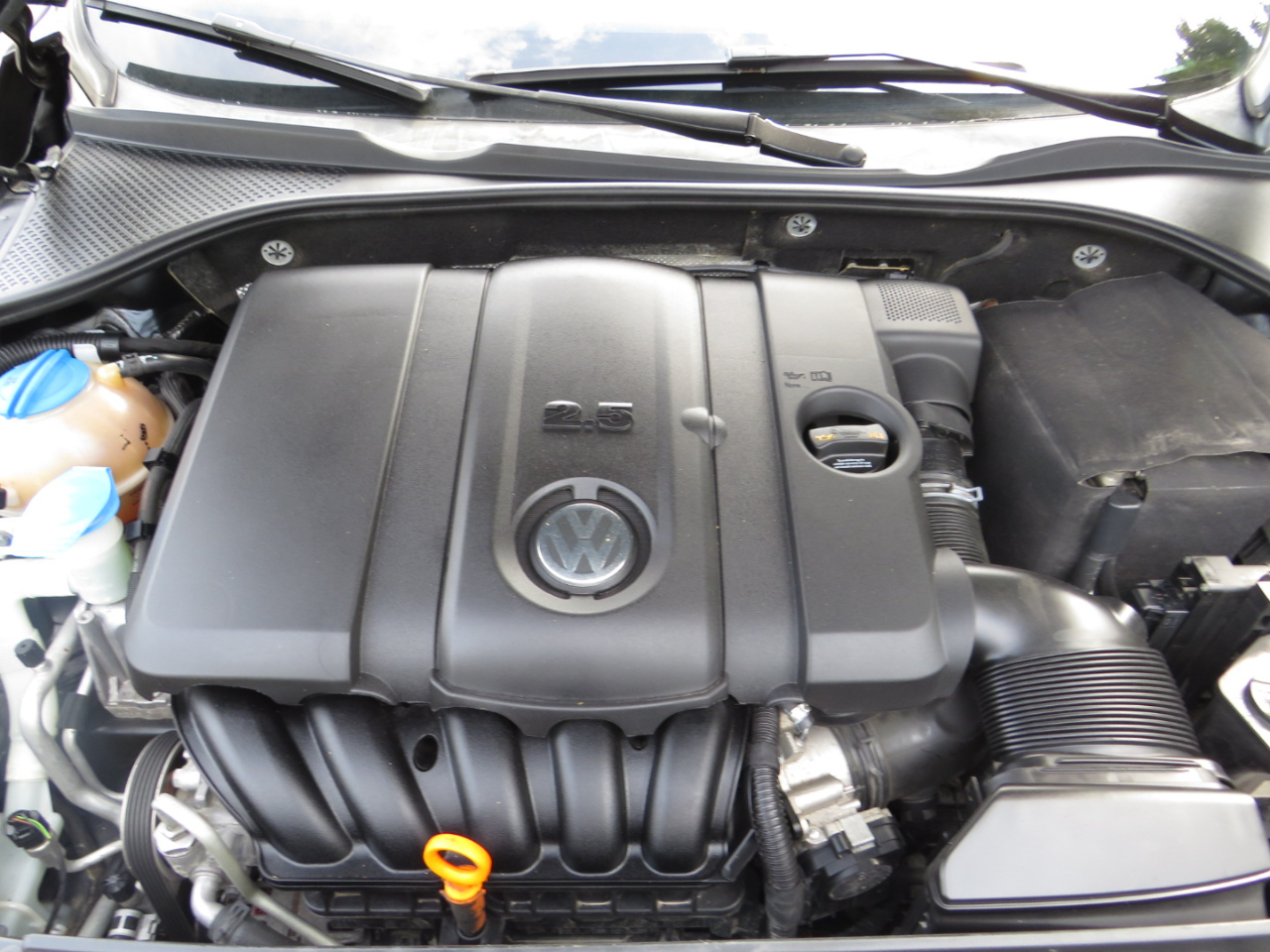 2013 Volkswagen Passat SE photo 17