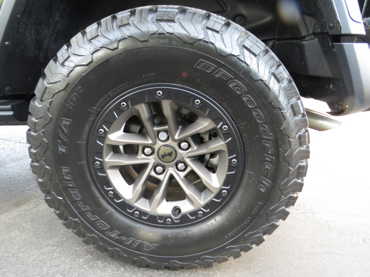 2024 Jeep Wrangler Rubicon 392 photo 8