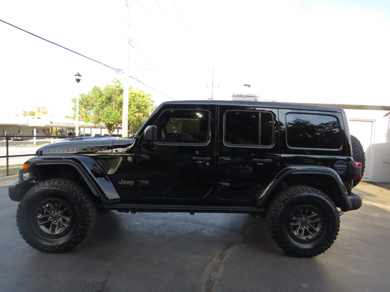 2024 Jeep Wrangler Rubicon 392 photo 16
