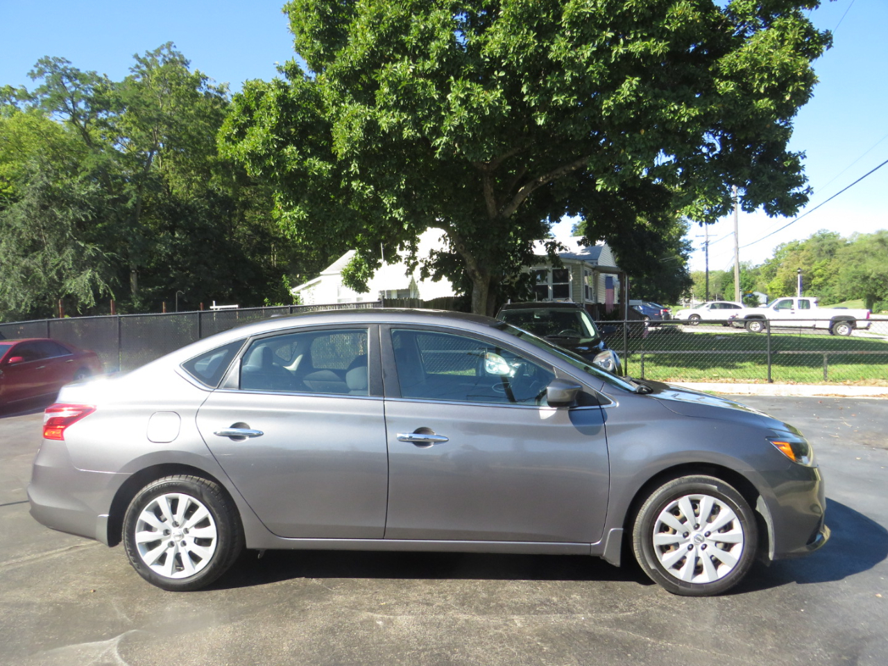 2017 Nissan Sentra SV photo 4