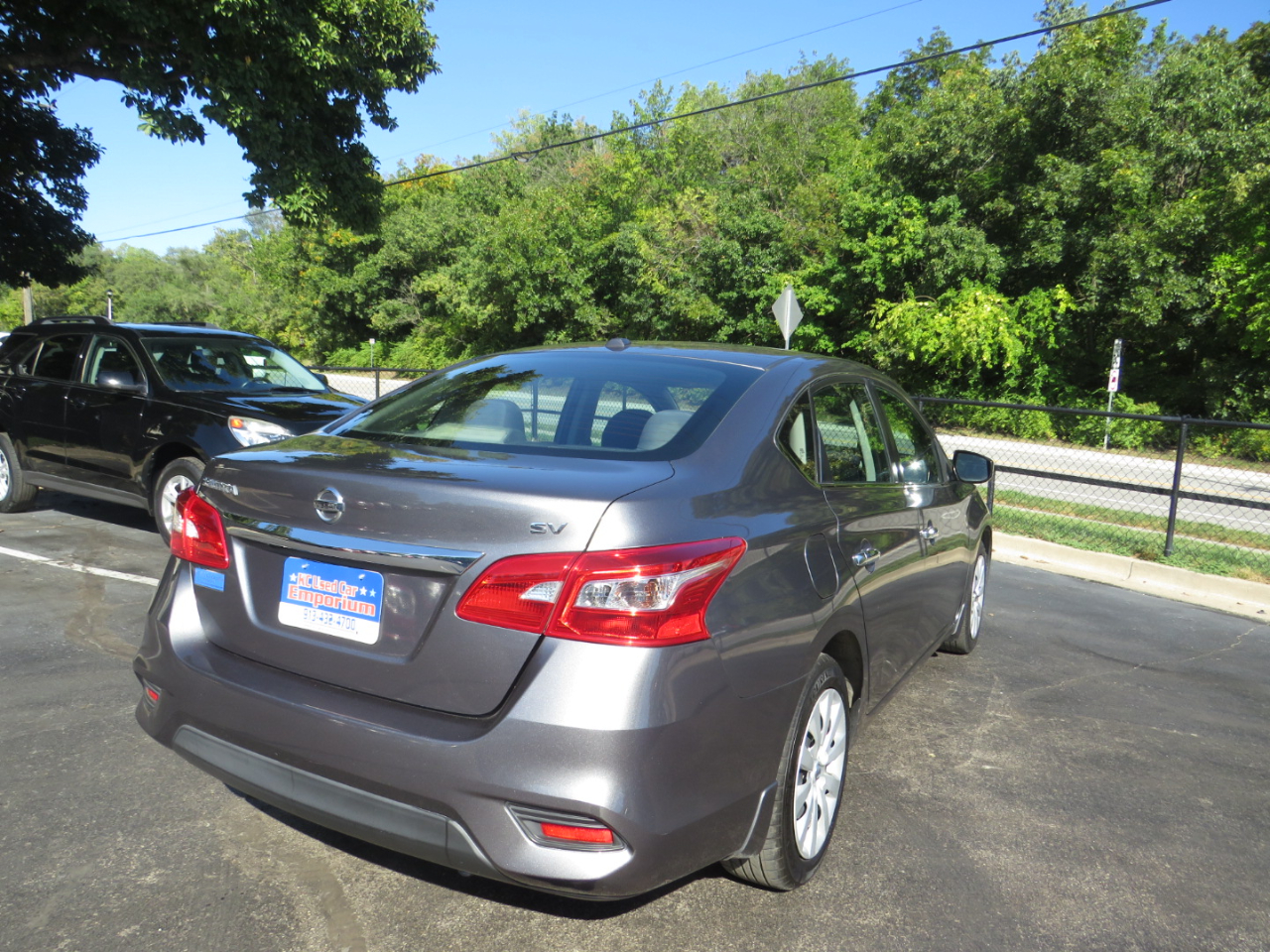 2017 Nissan Sentra SV photo 5