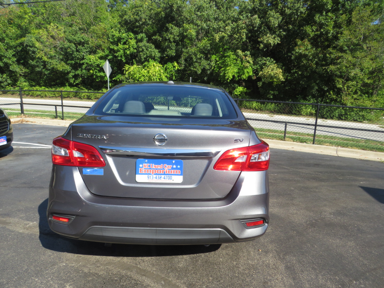 2017 Nissan Sentra SV photo 6