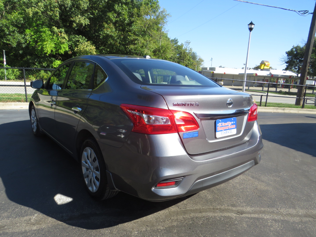 2017 Nissan Sentra SV photo 7