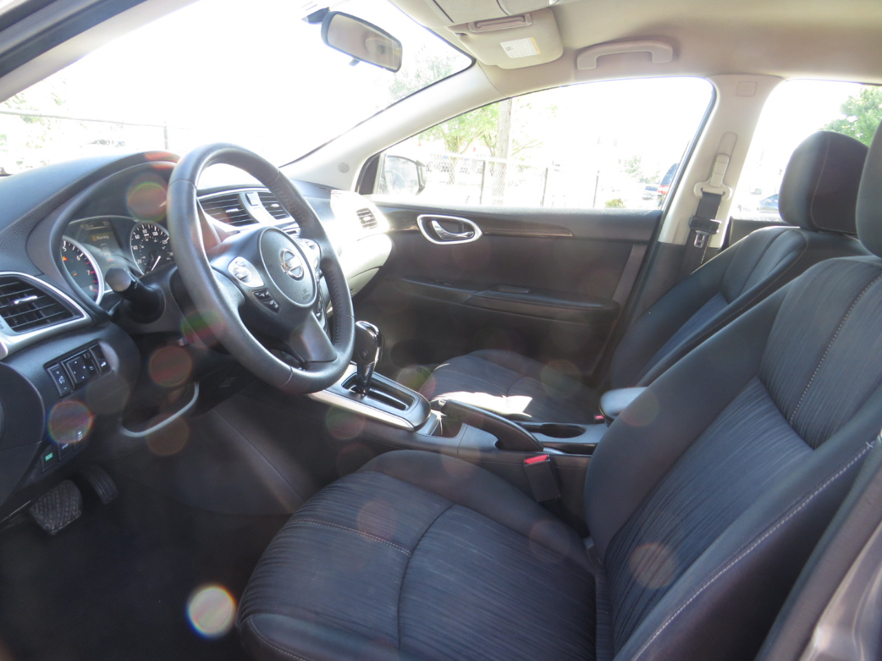 2017 Nissan Sentra SV photo 10