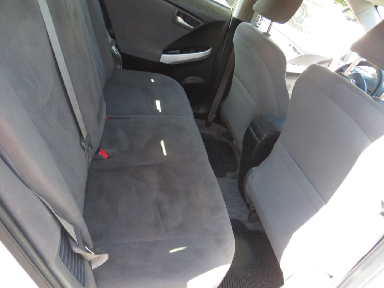 2013 Toyota Prius photo 13