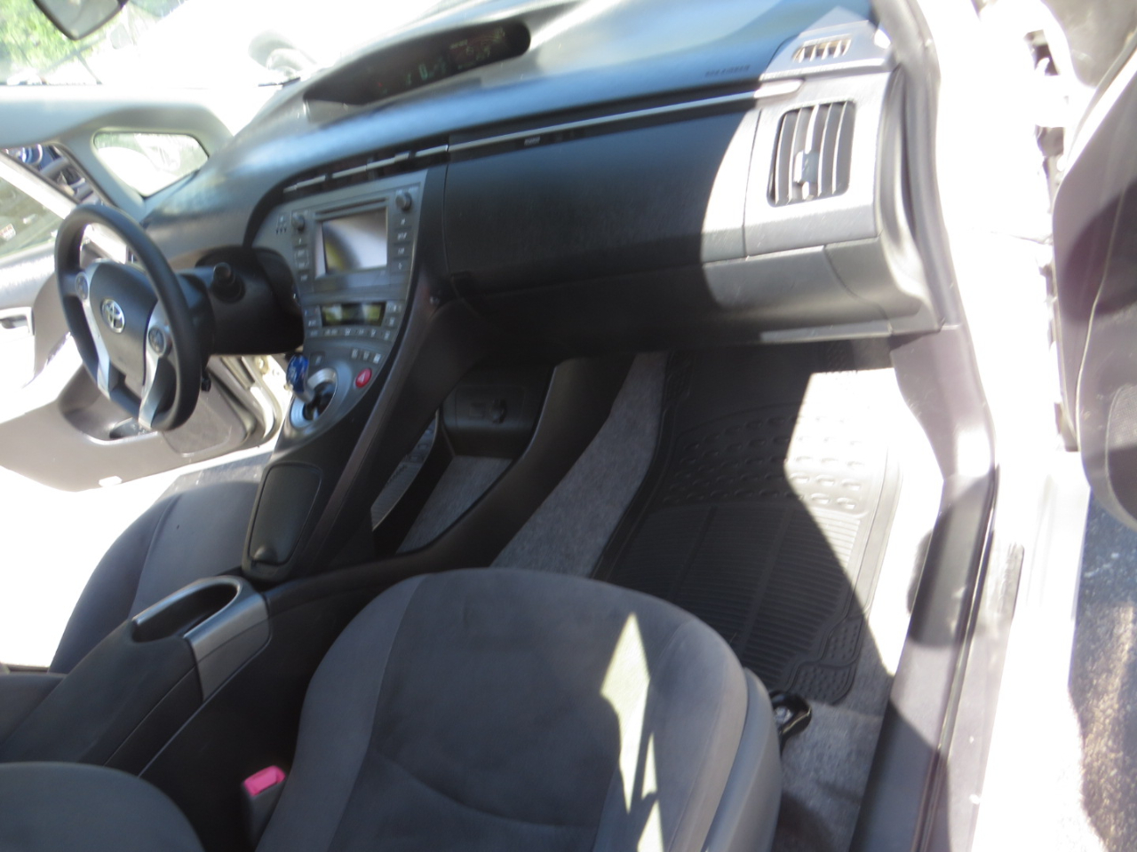 2013 Toyota Prius photo 14
