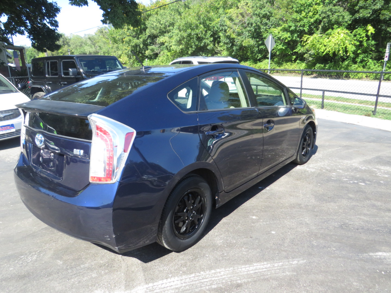 2013 Toyota Prius photo 7