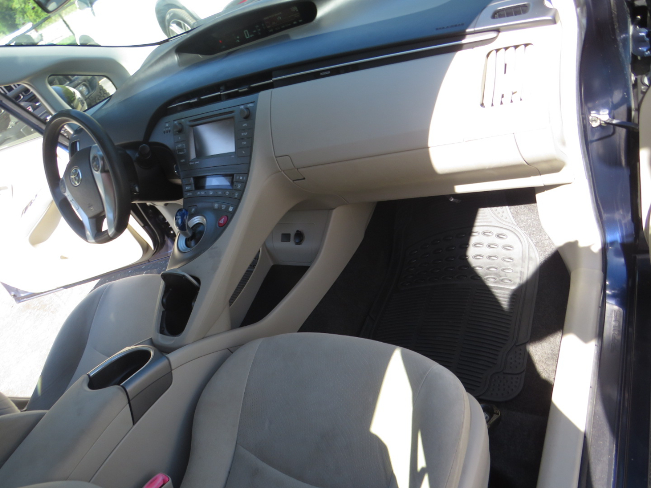 2013 Toyota Prius photo 14