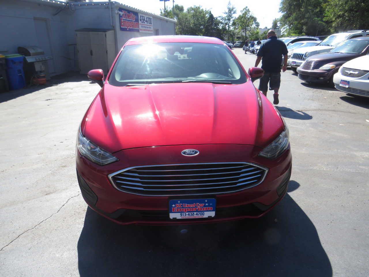 2019 Ford Fusion Hybrid SE photo 2