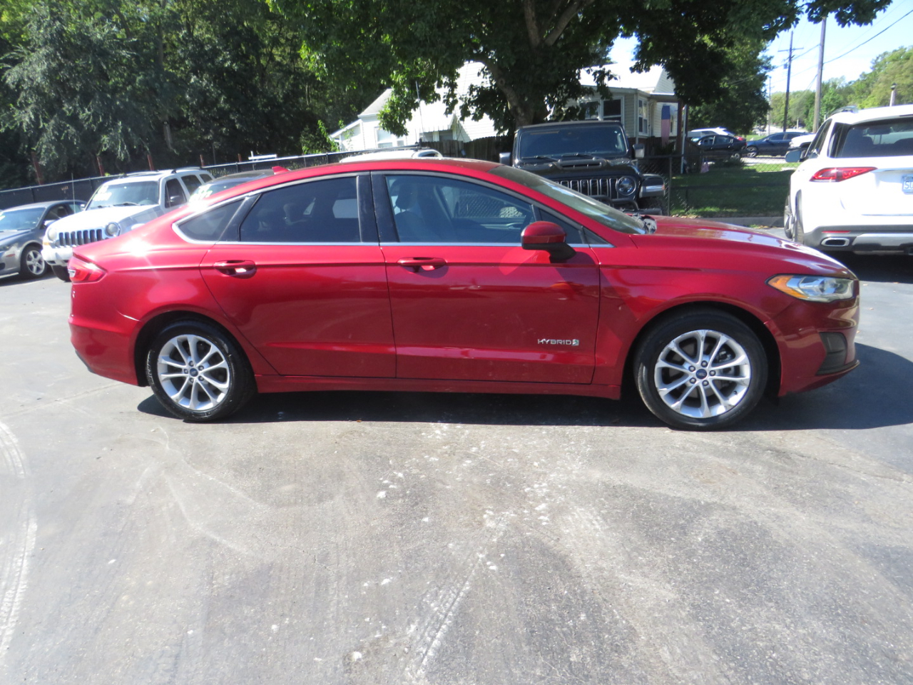 2019 Ford Fusion Hybrid SE photo 4