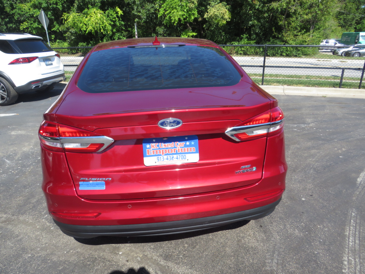 2019 Ford Fusion Hybrid SE photo 6