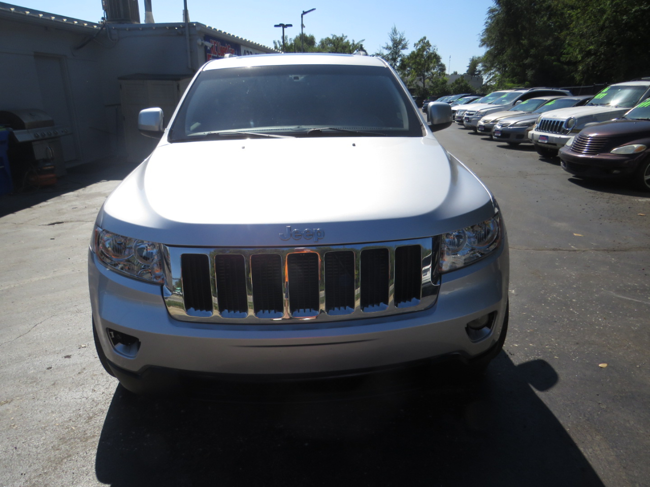 2012 Jeep Grand Cherokee Laredo photo 2