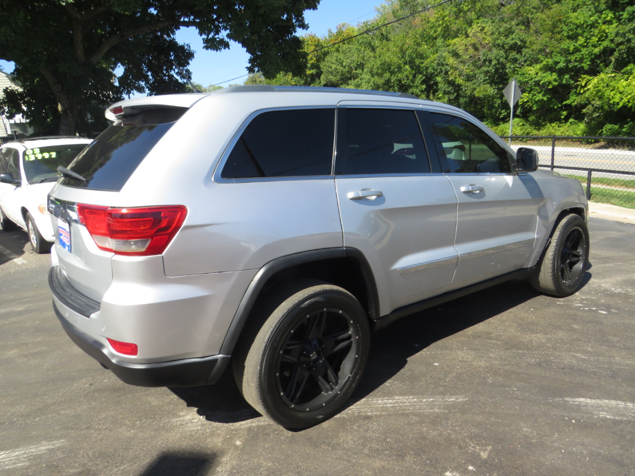 2012 Jeep Grand Cherokee Laredo photo 5