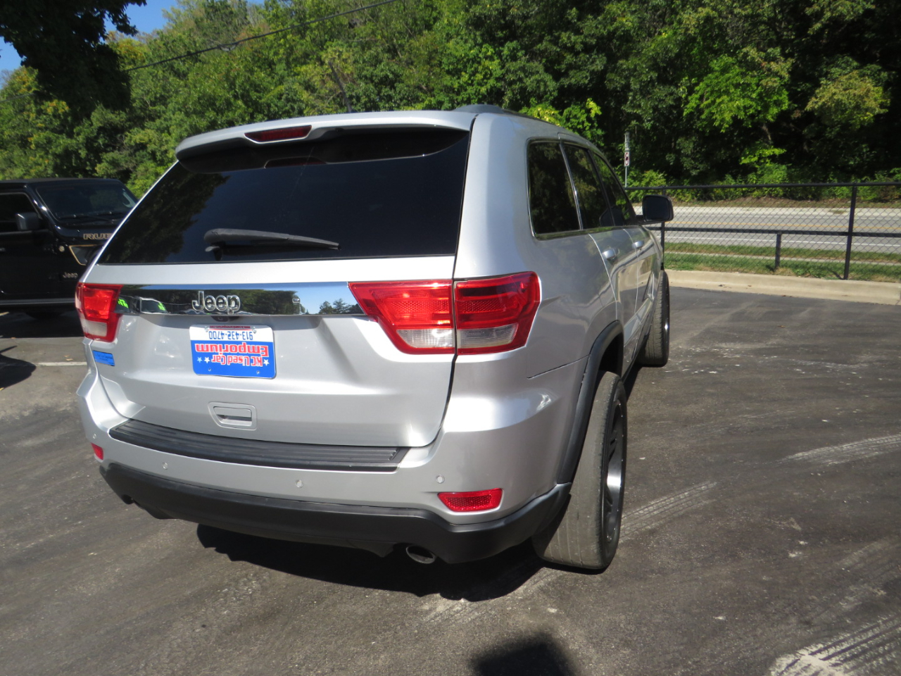 2012 Jeep Grand Cherokee Laredo photo 6