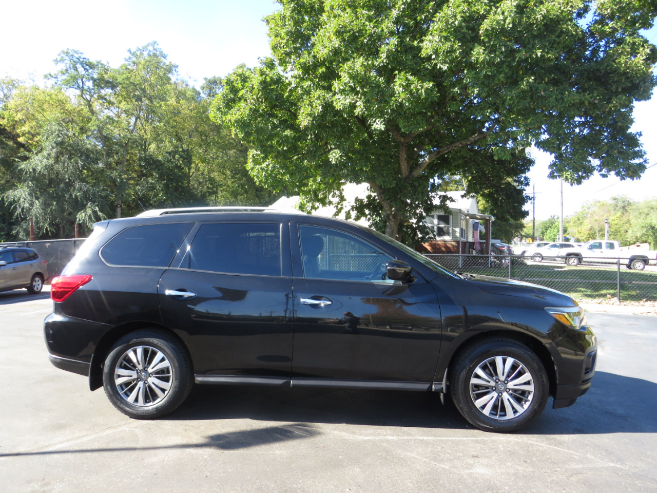 Nissan Pathfinder FWD S 2017 Nissan Pathfinder FWD S 2017