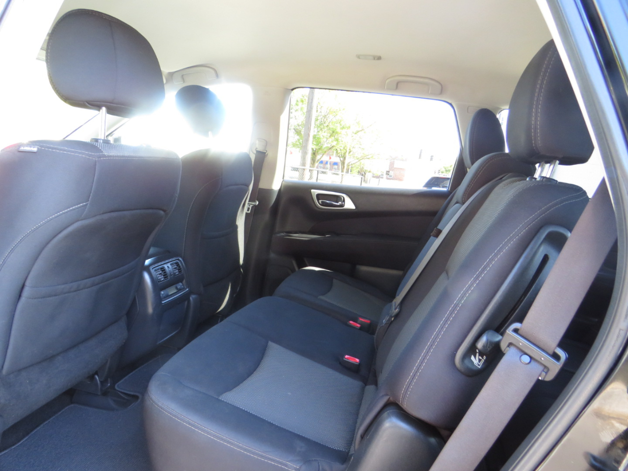 Nissan Pathfinder FWD S 2017 Nissan Pathfinder FWD S 2017