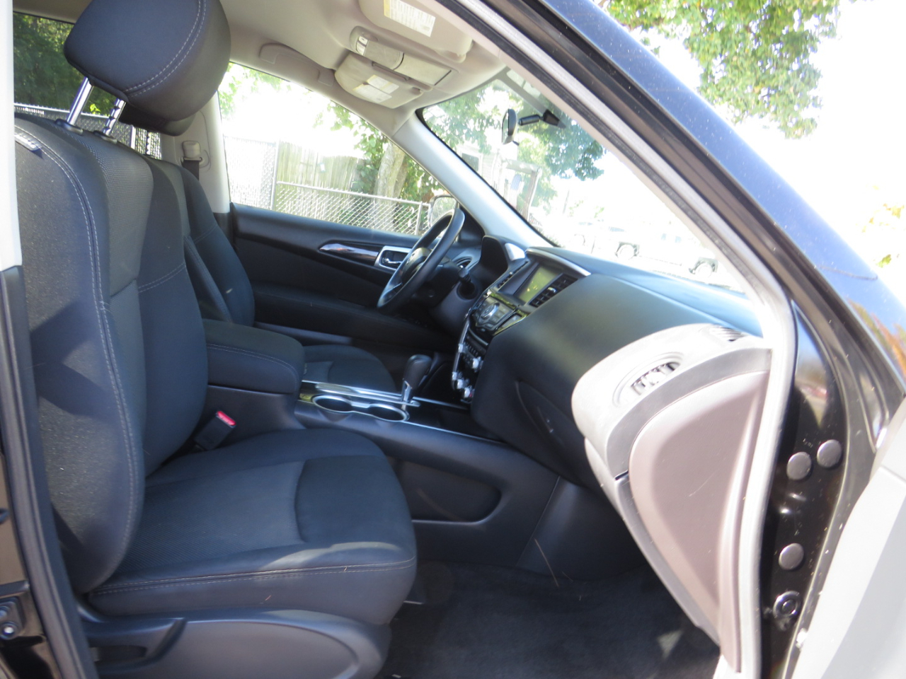 Nissan Pathfinder FWD S 2017 Nissan Pathfinder FWD S 2017